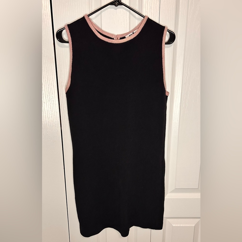 St John Women’s Black Sleeveless‎ Knit Dress with Pink Trim Size 6 Vintage ‘97